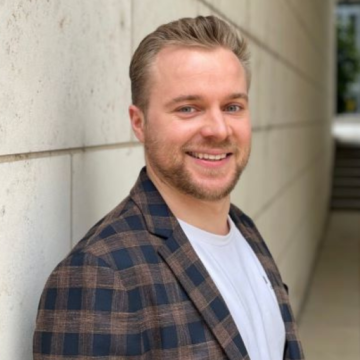 Online Birds Mitarbeiter Lukas Wegat