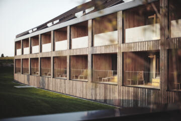 Oeschberghof aussenansciht zimmer